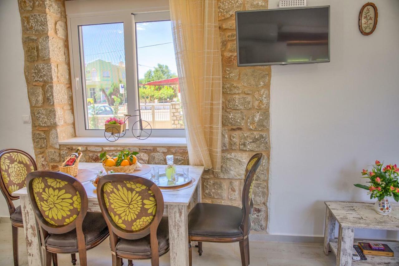 Stone Apartment Haraki